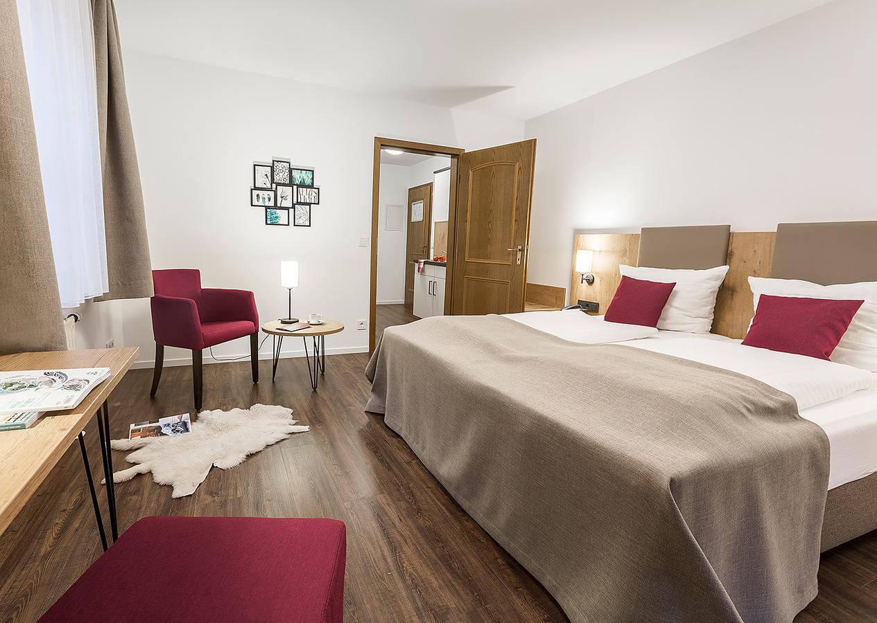 Hotel & Restaurant Lamm Mosbach  Exterior photo